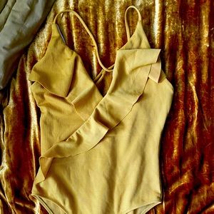 CUPSHE 1pc swimsuit!!